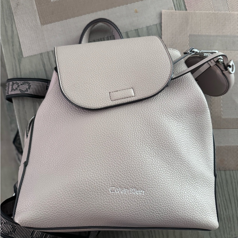 Calvin Klein backpack - Picture 4 of 4
